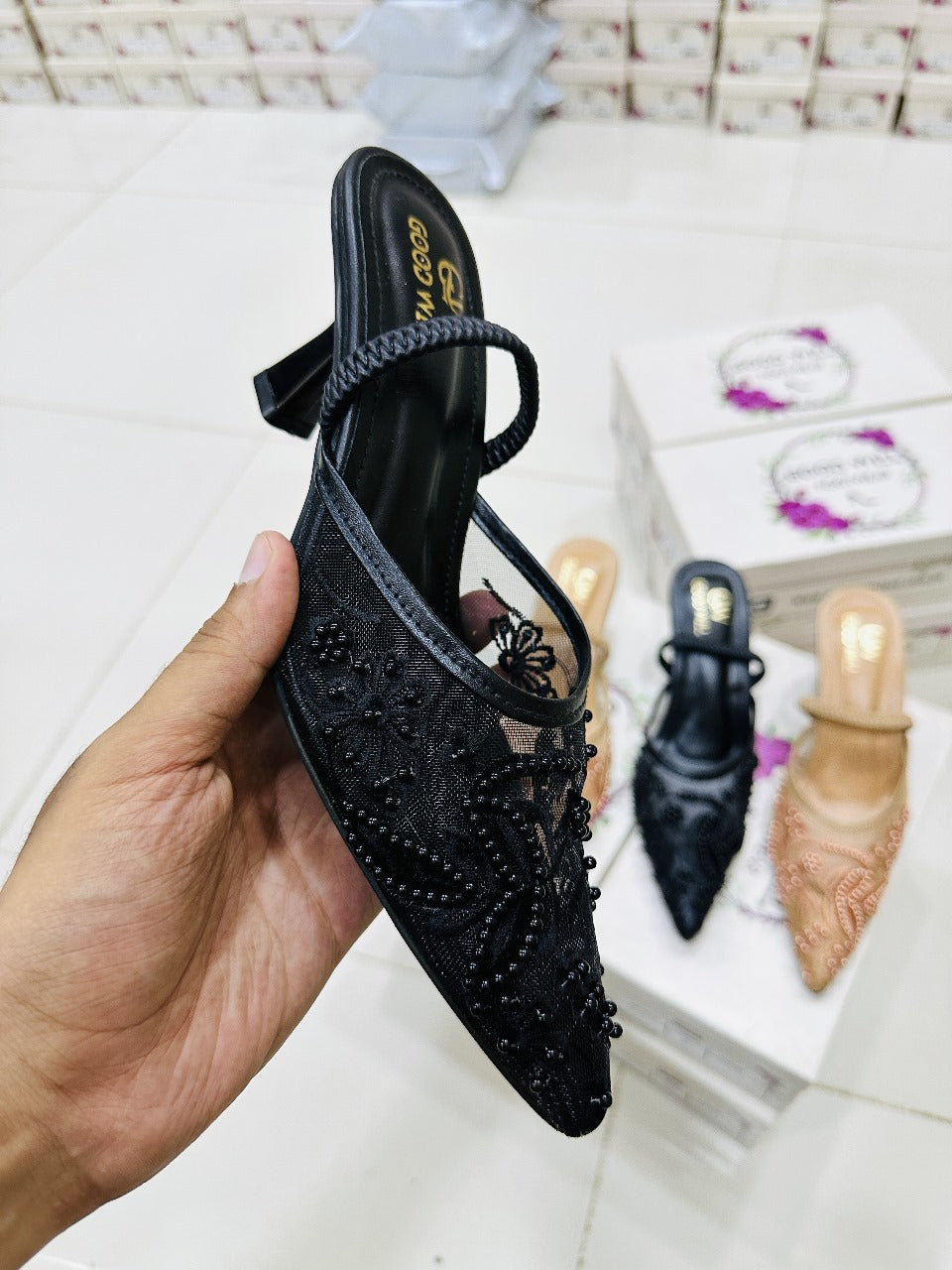 Elegant Black Hand-Embroidered Kitten Heels for Women (10)